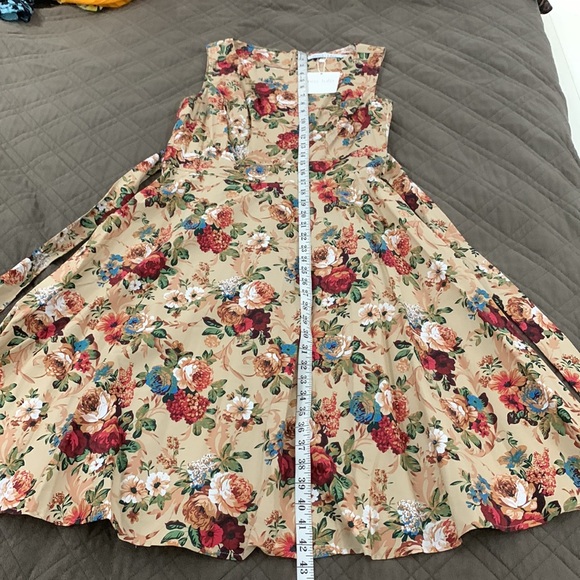 ModCloth NWT Fit & Flare Beige Floral Dress size XL - Picture 16 of 17